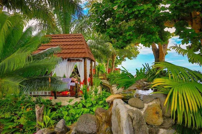 Garden Island Resort Waiyevo Kültér fotó